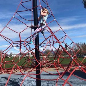 Meet your Posher, Lea